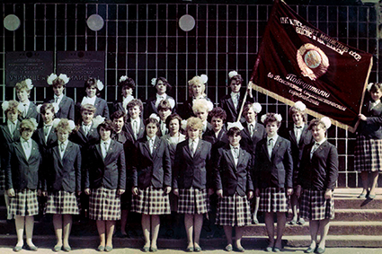 дівчата у формі СПТУ №1, 1987 р.